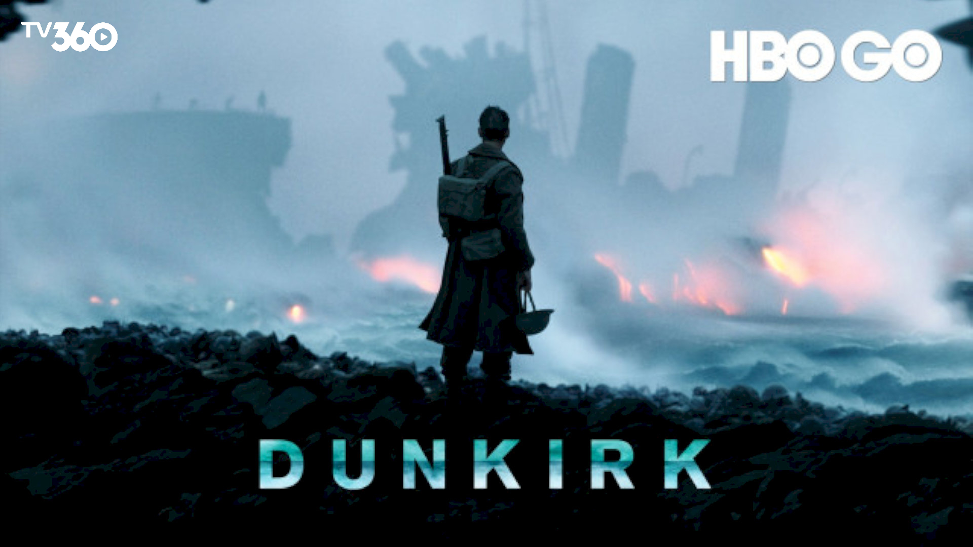 Hàng ngàn binh sĩ Anh và Pháp kiên nhẫn chờ đợi được giải cứu trên bãi biển Dunkirk