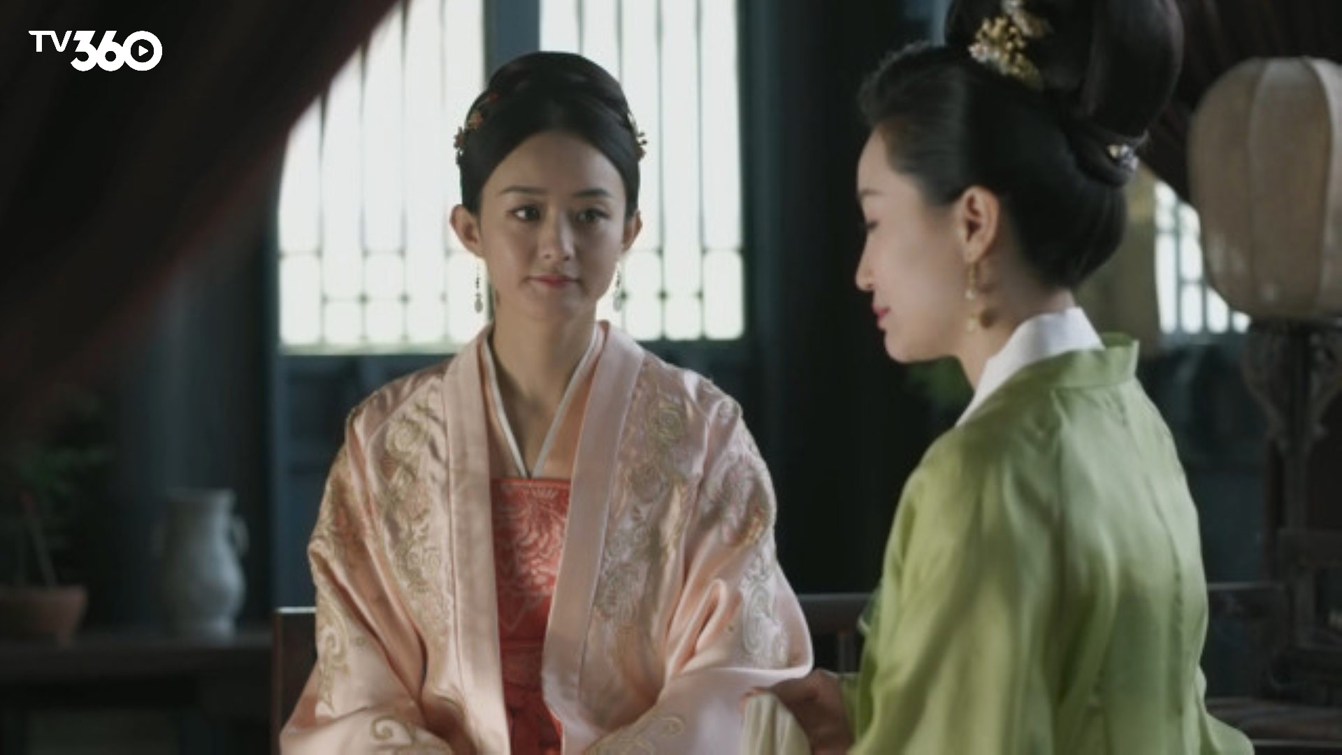 Minh Lan từ cô gái chịu thiệt thòi vươn lên thành phu nhân quyền lực