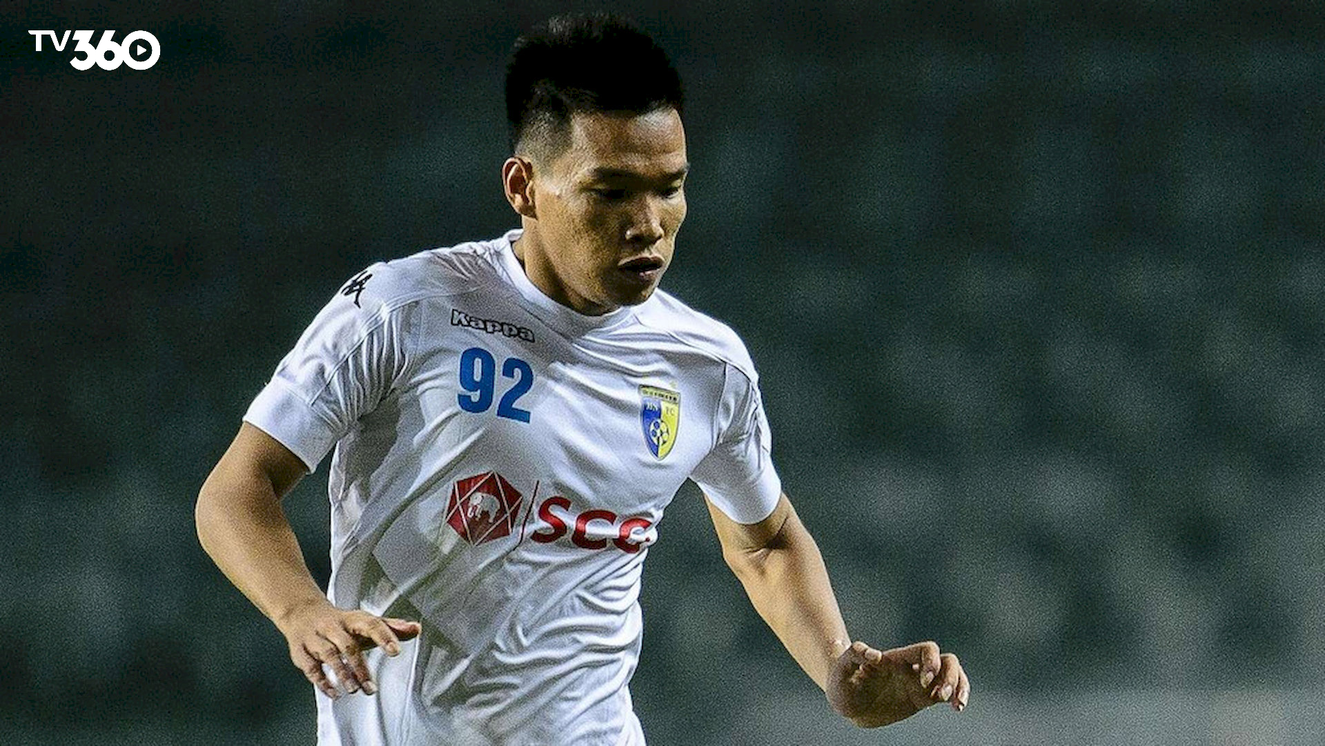 Tiền đạo Trịnh Duy Long