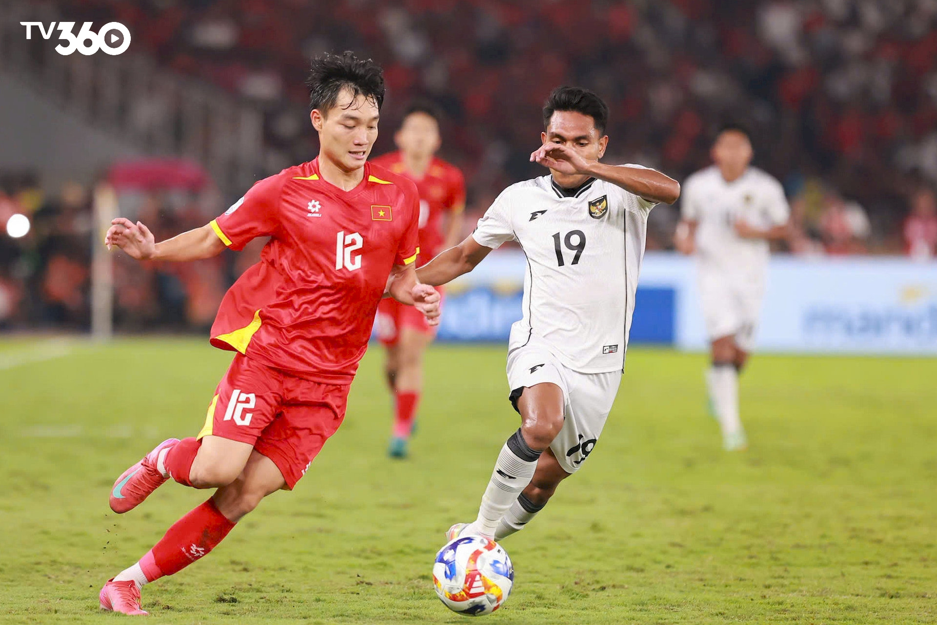 Tiền đạo Trần Văn Tùng