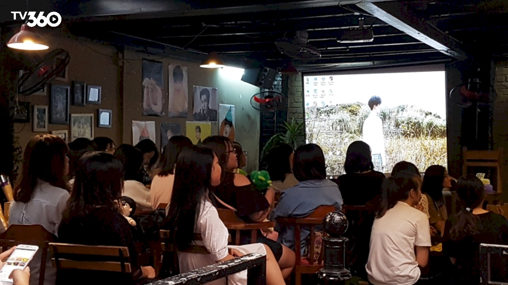 NOC Coffee – không gian rộng 200m², lý tưởng để tụ tập đông người xem bóng đá