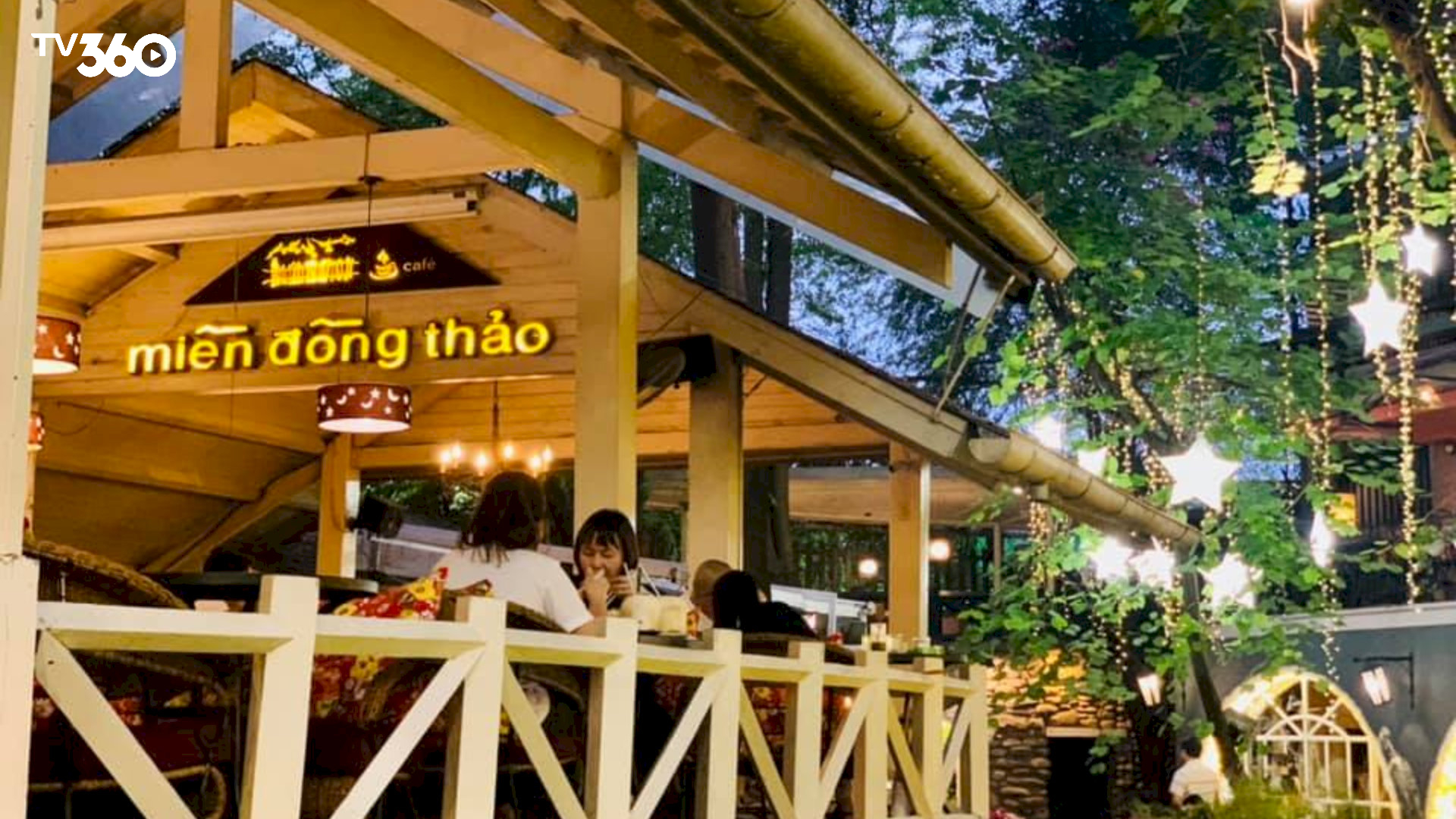 Miền Đồng Thảo Coffee – không gian đẹp, đồ ăn ngon, điểm hẹn lý tưởng để vừa xem bóng đá vừa nhâm nhi