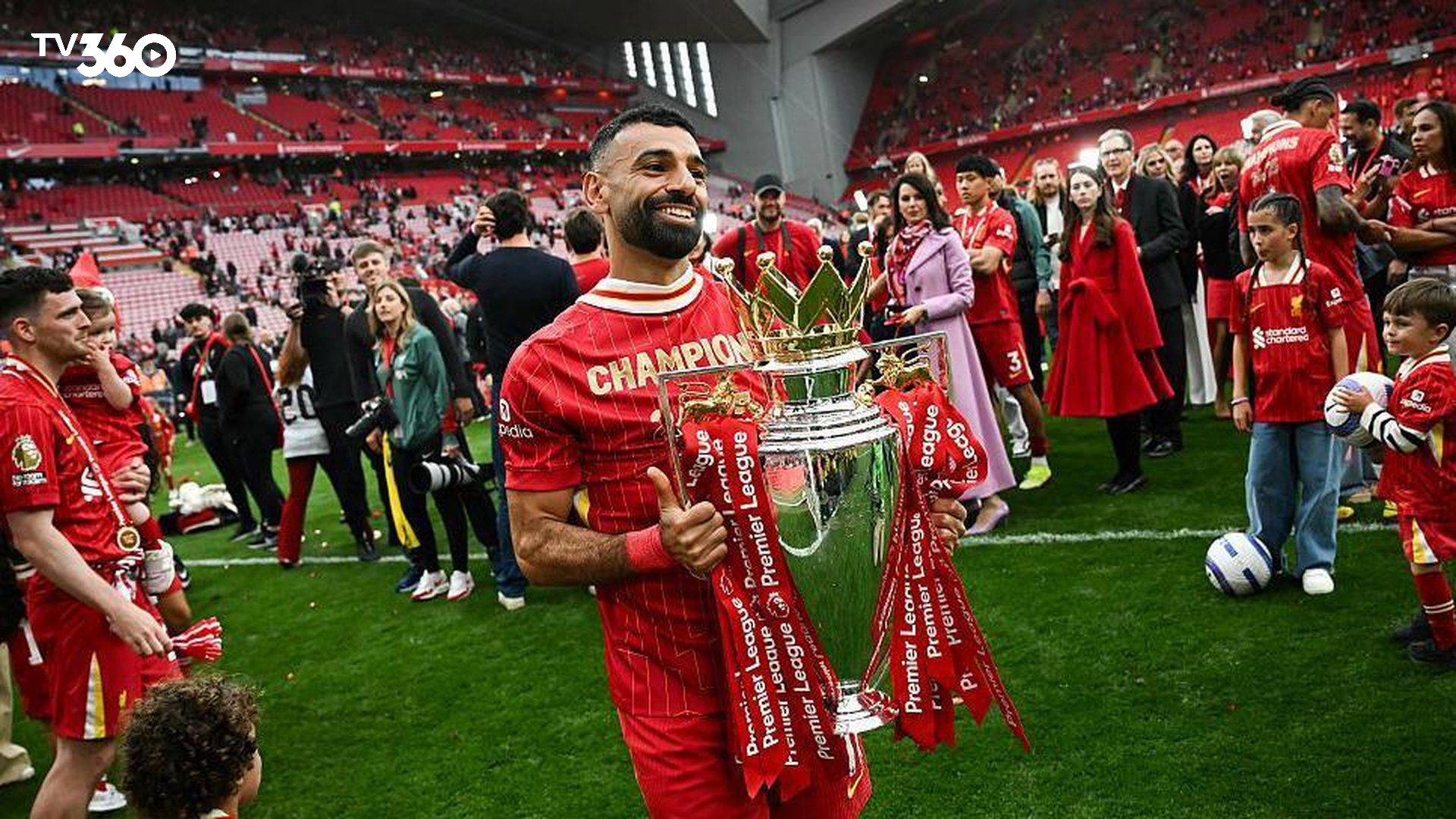 Cú lội ngược dòng kinh điển trước AC Milan