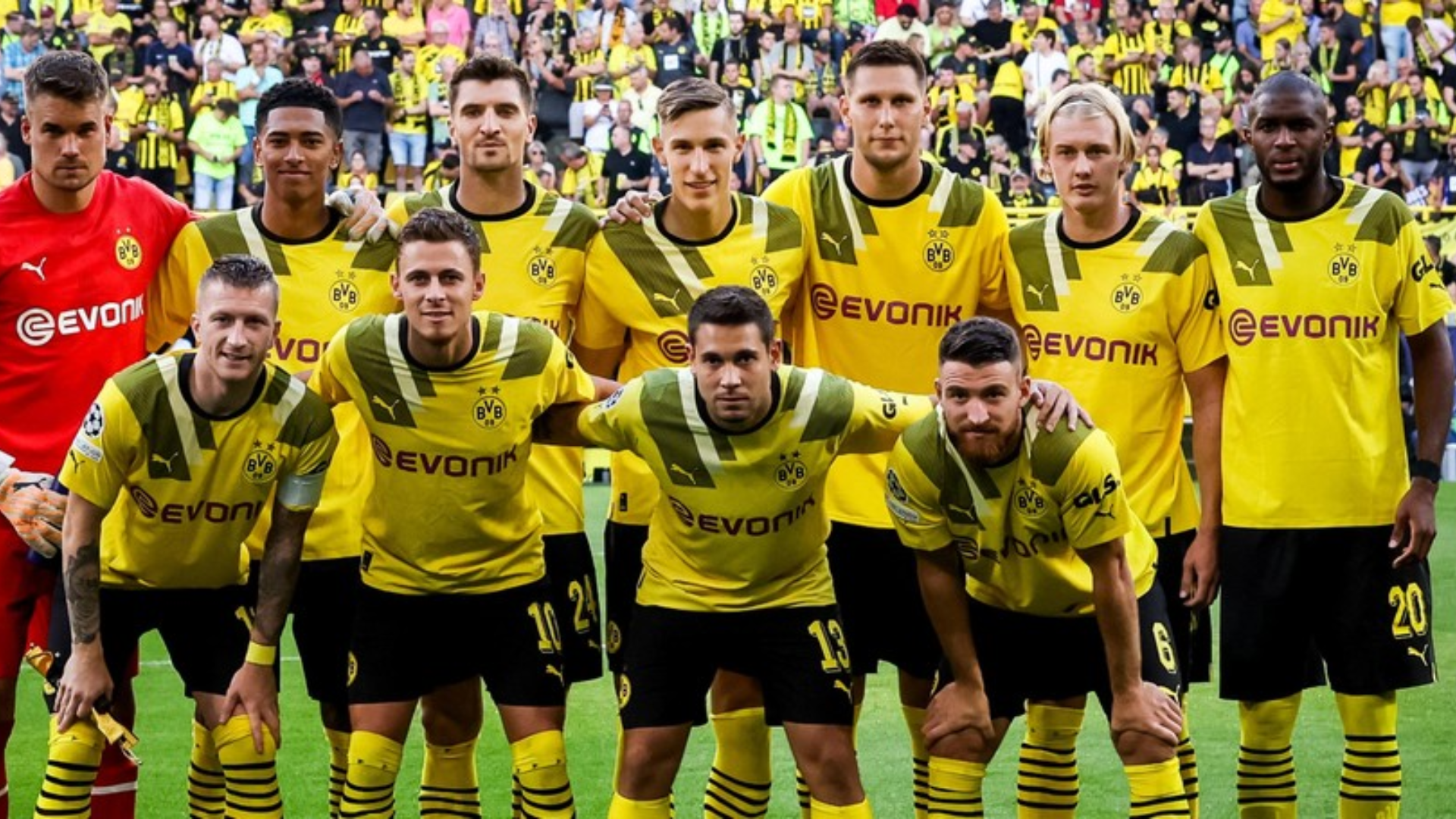Đội hình Dortmund kết hợp sức trẻ và kinh nghiệm trên hành trình châu Âu