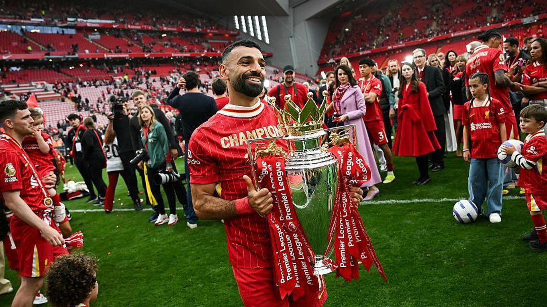 Cú lội ngược dòng kinh điển trước AC Milan