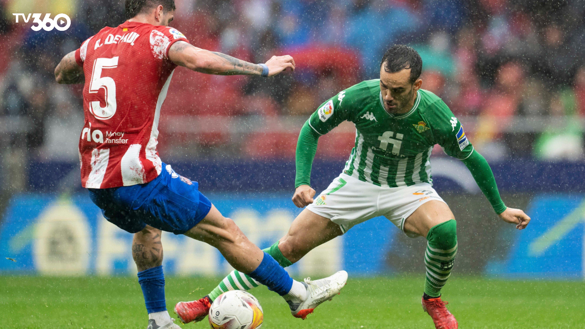 Real Betis được xem là “ngựa ô” khó chịu, trong khi Atlético Madrid sở hữu hàng thủ thép và lối chơi kỷ luật.