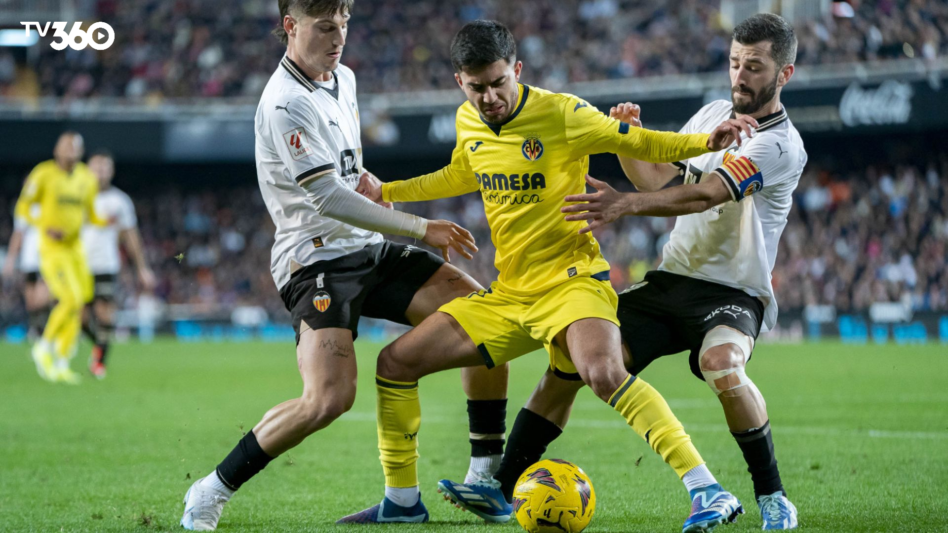 Cuộc đối đầu giữa Valencia và Villarreal ngày 26/10 hứa hẹn căng thẳng khi cả hai đội đều khát điểm để cải thiện vị trí trên bảng xếp hạng La Liga.