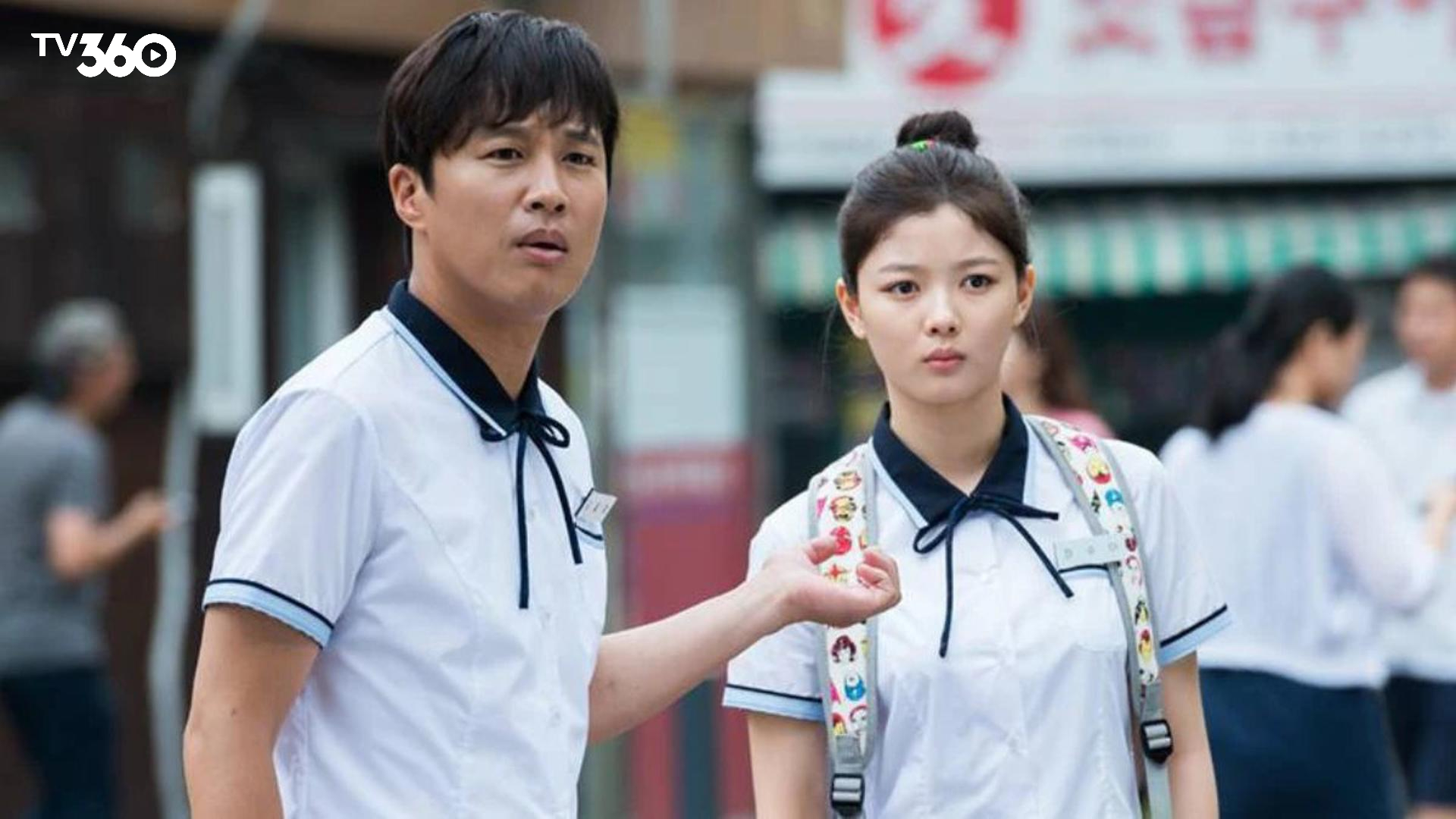 Kim Yoo Jung trong vai nữ sinh trung học đầy hồn nhiên và đáng yêu