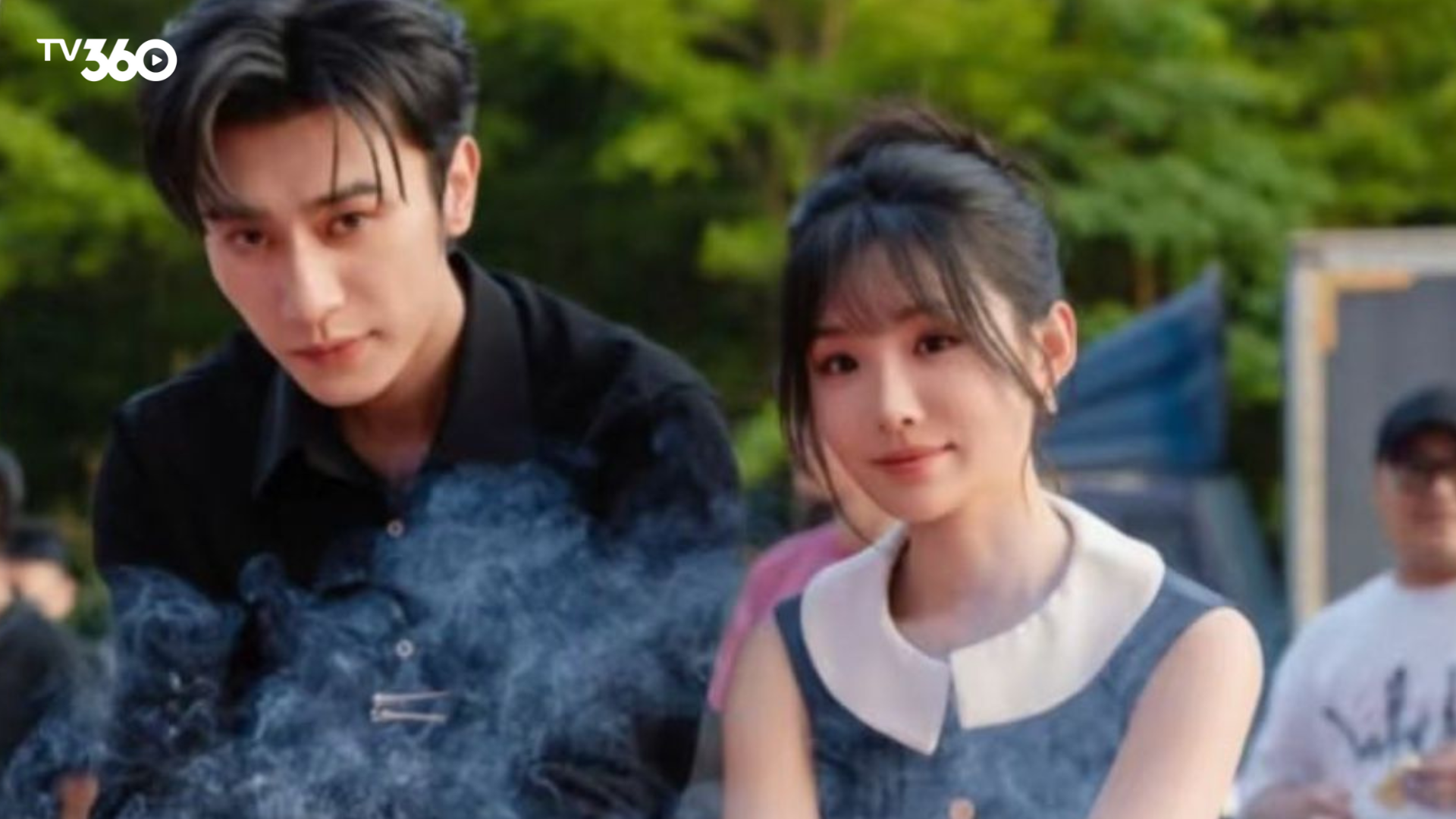 Giả Nhất Hiên và bạn diễn thường xuyên có những hoạt động cùng nhau