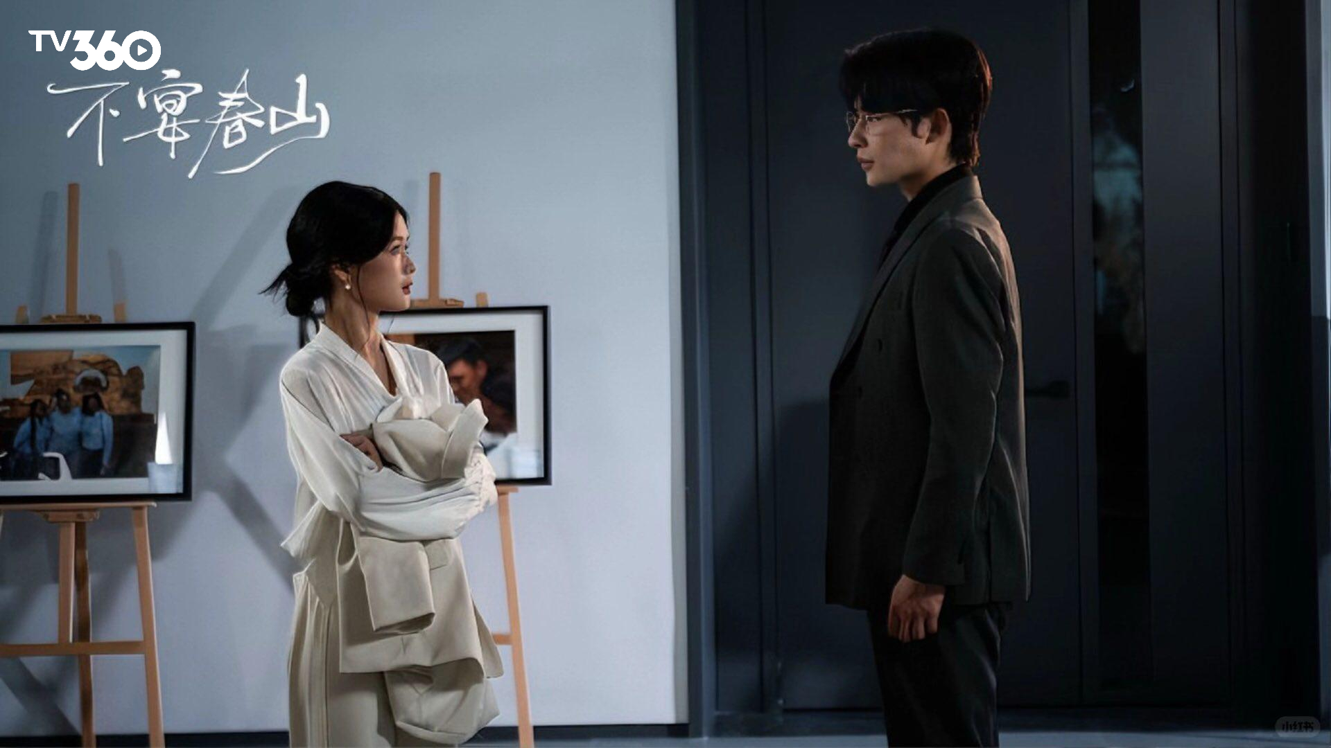 Các series của cô thường có nội dung lãng mạn, tập trung vào cảm xúc của cặp đôi chính