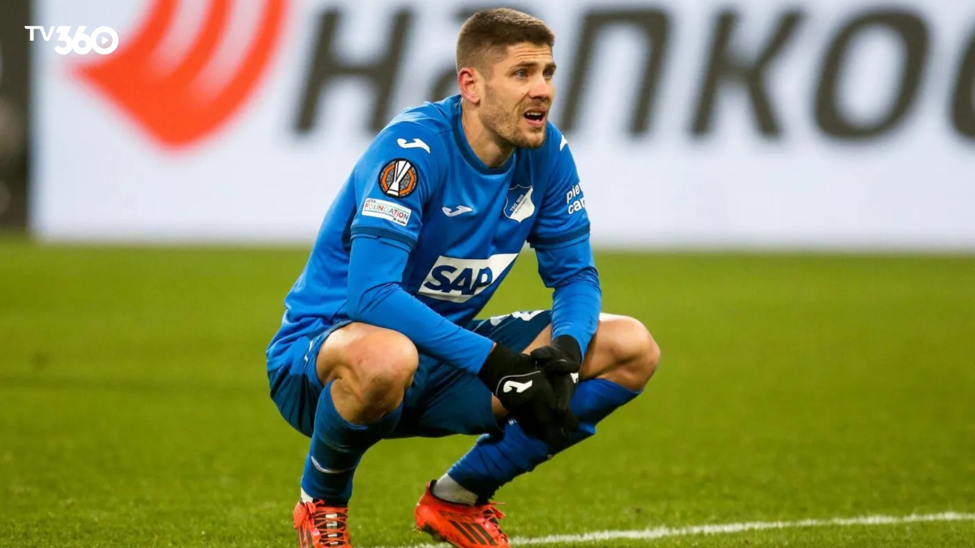 Andrej Kramarić – chân sút chủ lực của Croatia, luôn biết cách tỏa sáng trong những trận cầu lớn với khả năng dứt điểm đẳng cấp. 