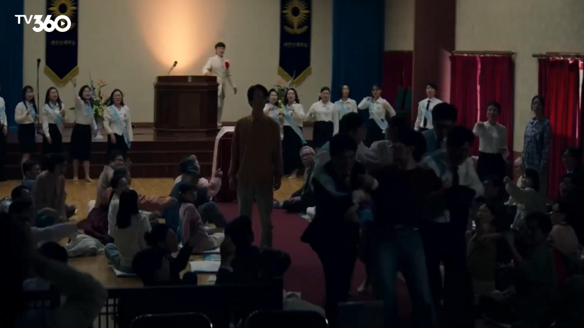 Một số hình ảnh được hé lộ trong trailer tập 12