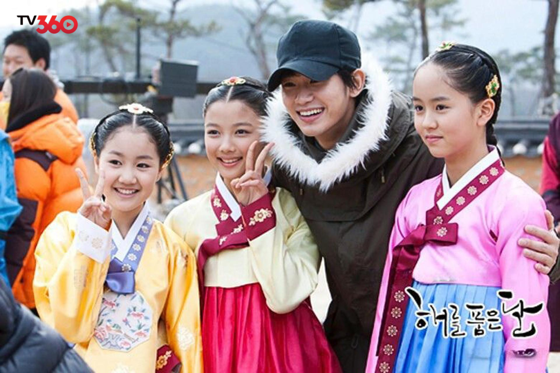 Kim Yoo Jung trong vai nữ sinh trung học đầy hồn nhiên và đáng yêu