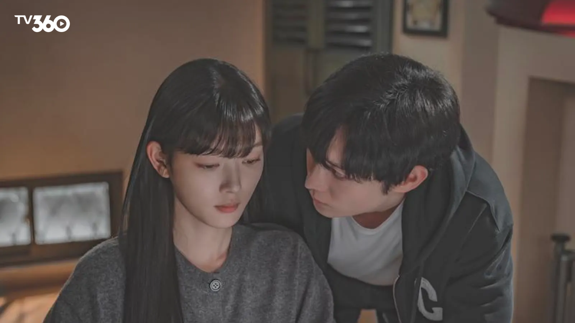 Càng đào sâu, càng thấy Jun Seo và Ah Jin không hề đối lập