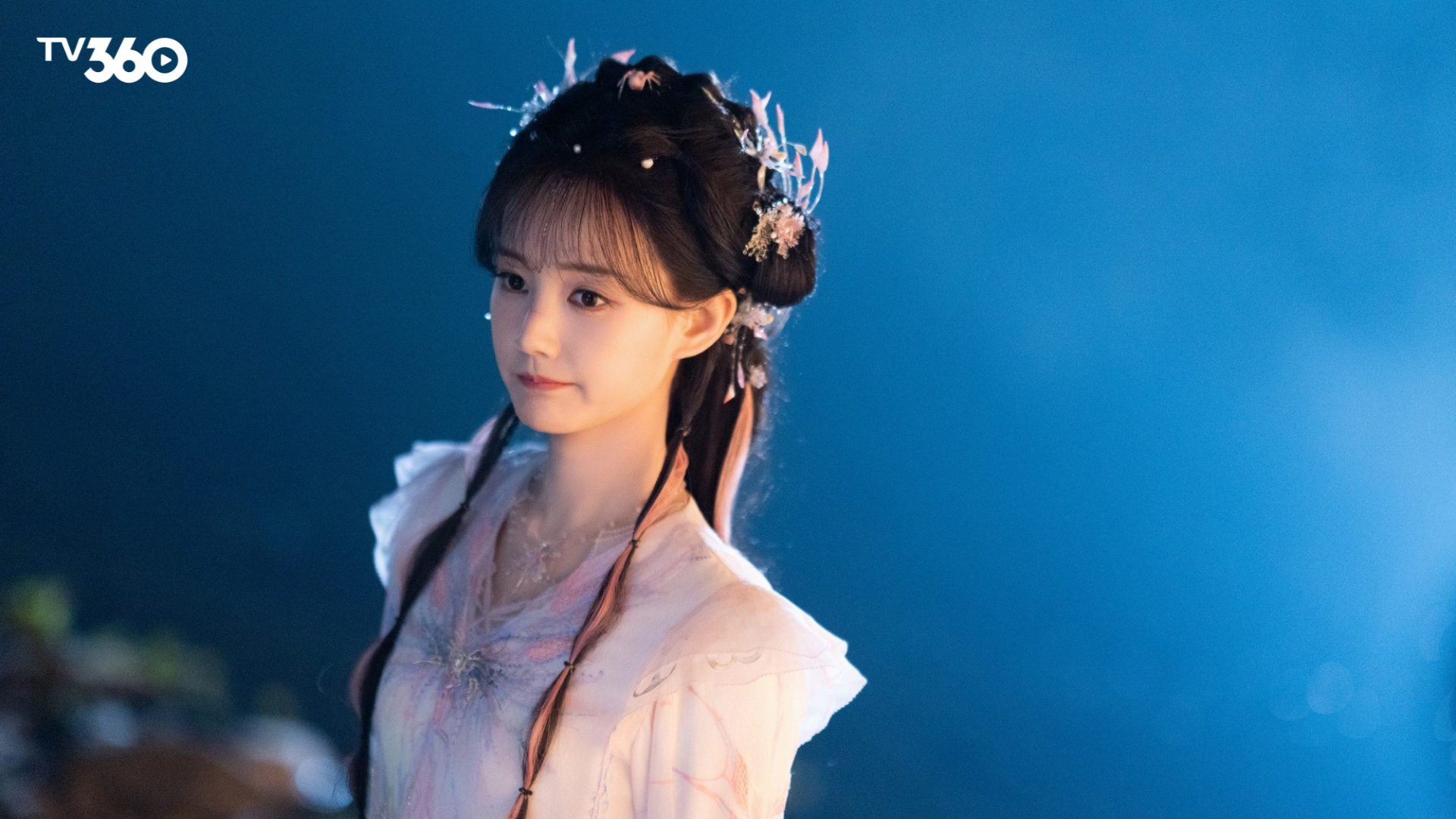 Vương Quyền Phú Quý đối mặt định mệnh, còn Thanh Đồng tỉnh lại trong ký ức mờ ảo – hai linh hồn gắn kết giữa ranh giới ánh sáng và bóng tối