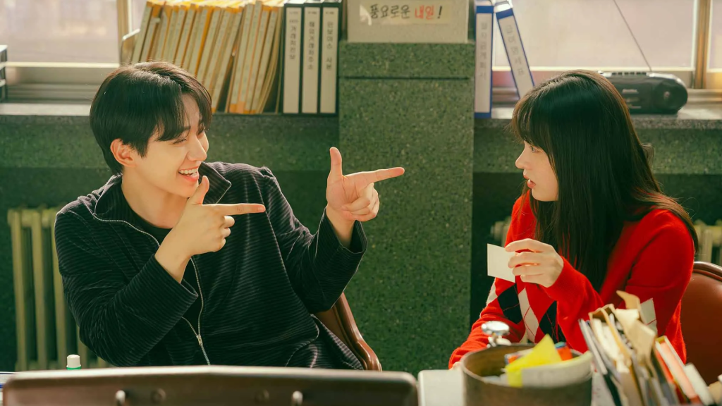 typhoon-family-gia-dinh-bao-to-tap-15-thumb