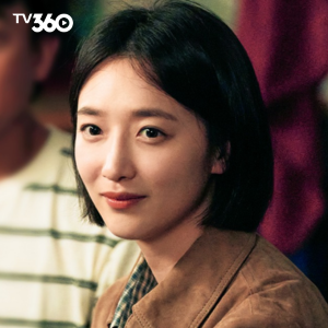 Ahn Go Eun, nữ hacker thiên tài, "mắt thần" của đội.