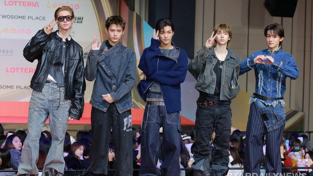 Stray Kids, ENHYPEN, TXT cùng loạt sao đổ bộ SBS Gayo Daejeon 2025