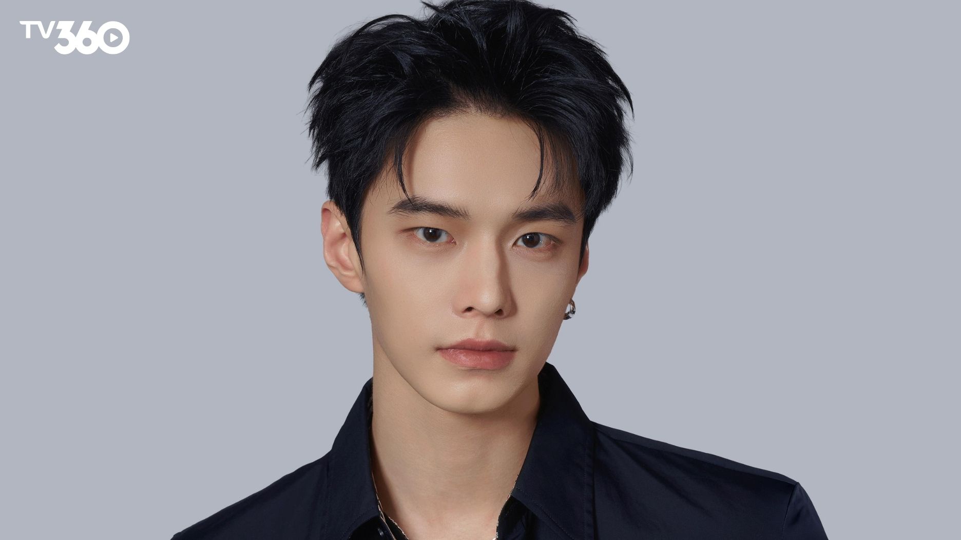 Hà Dữ sở hữu ngoại hình sáng, chiều cao nổi bật và gương mặt phù hợp nhiều thể loại vai.