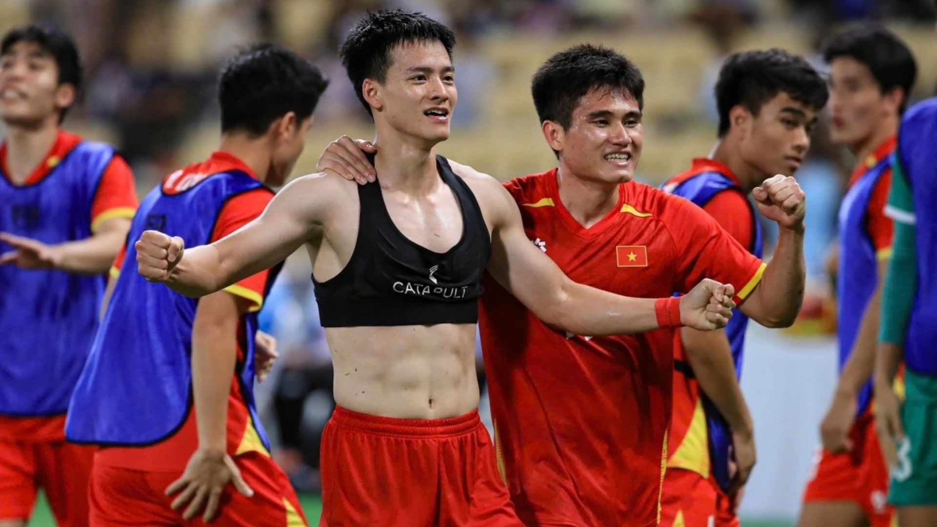 Nguyễn Thanh Nhàn ghi bàn quyết định