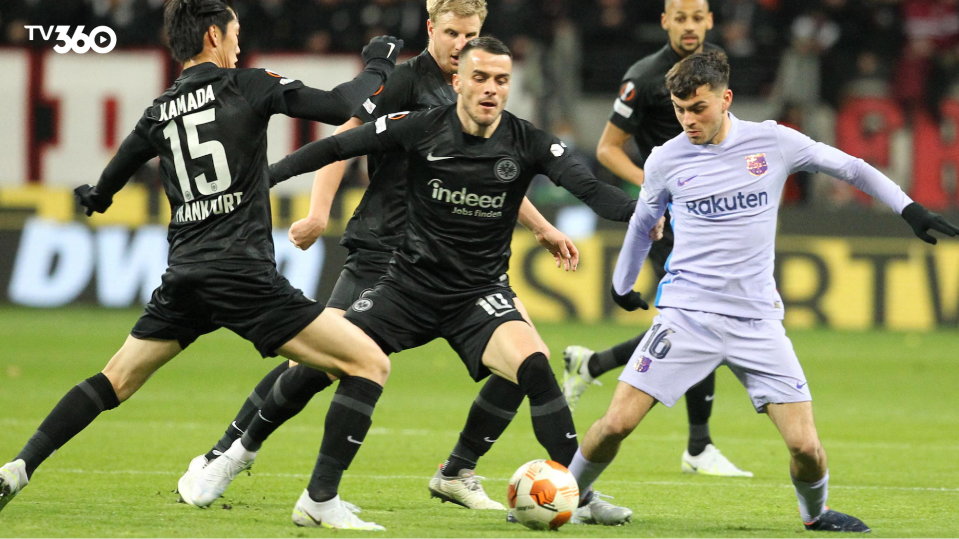 Trận đấu Barcelona gặp Eintracht Frankfurt