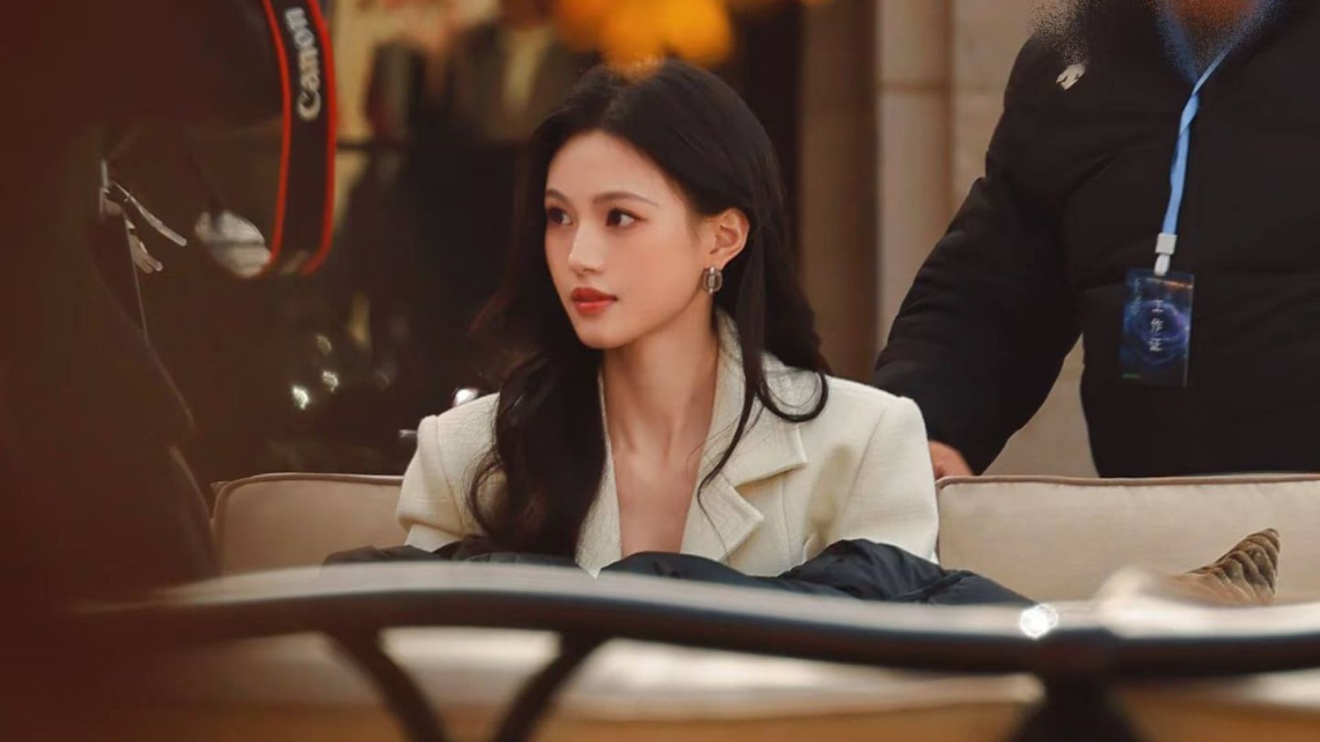 Thẩm Vũ Khiết vào vai nàng tiểu thư thông minh và sắc sảo