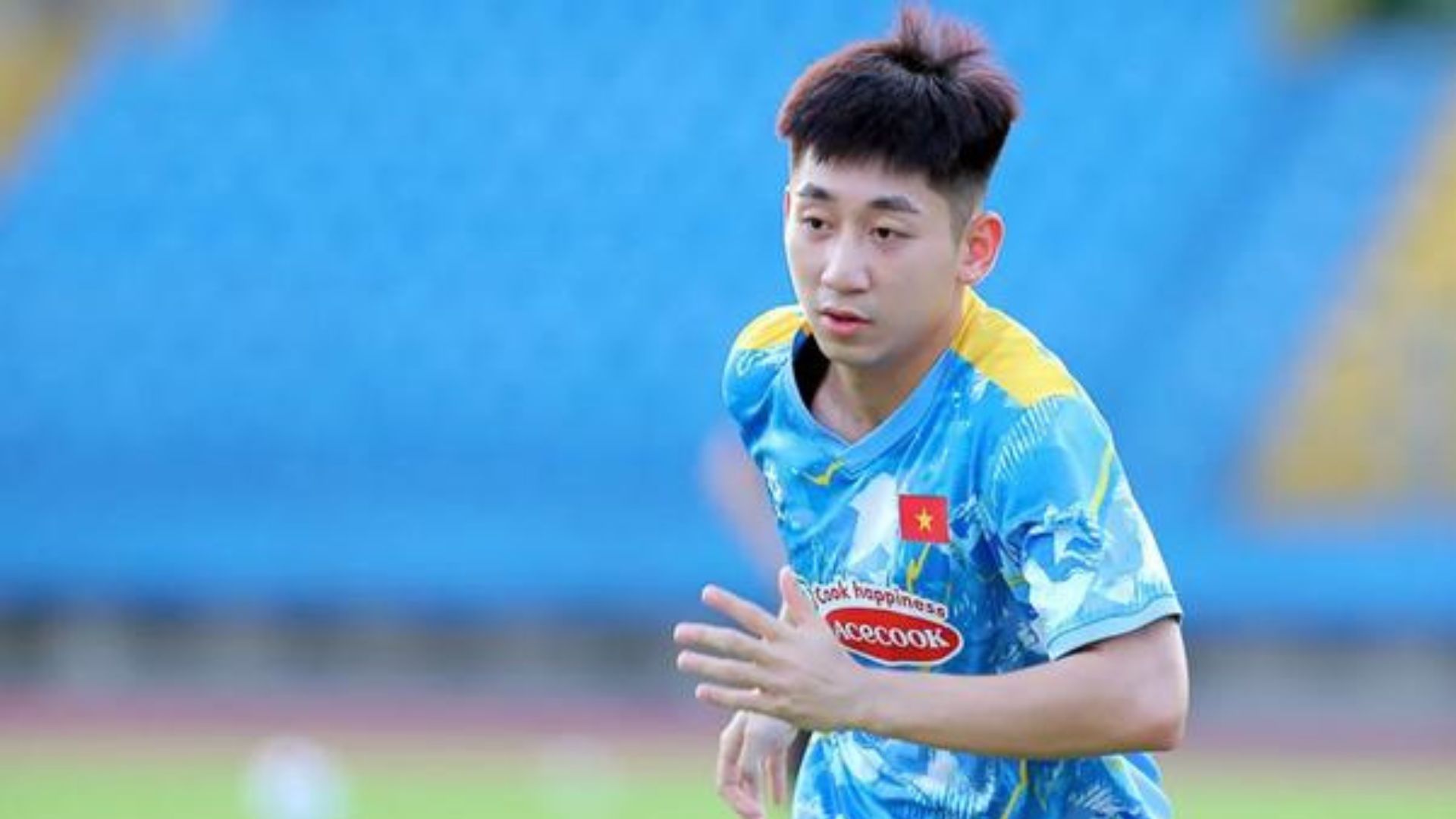 Nguyễn Nhật Minh có lối chơi linh hoạt và được đánh giá cao