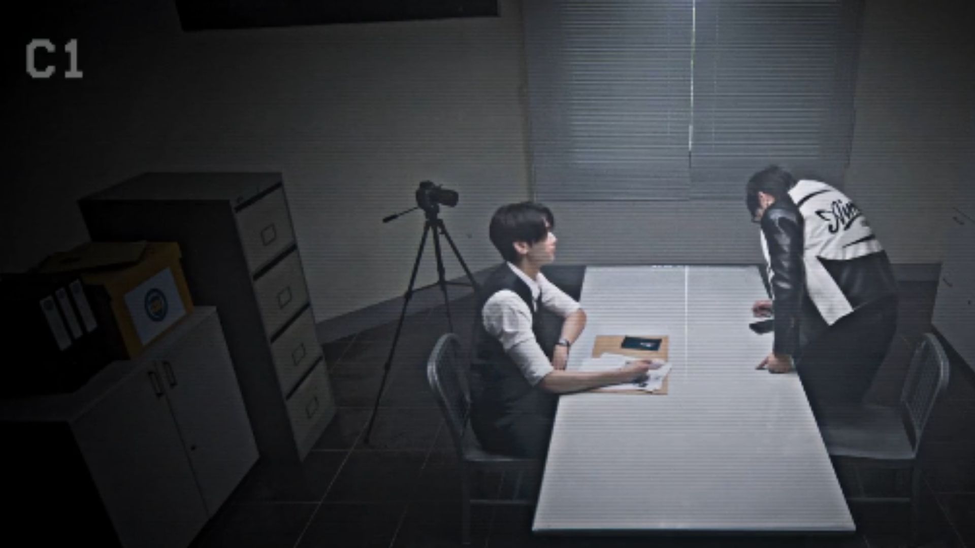 Joong và Dunk sát cánh bên nhau trong cuộc điều tra đầy nguy hiểm