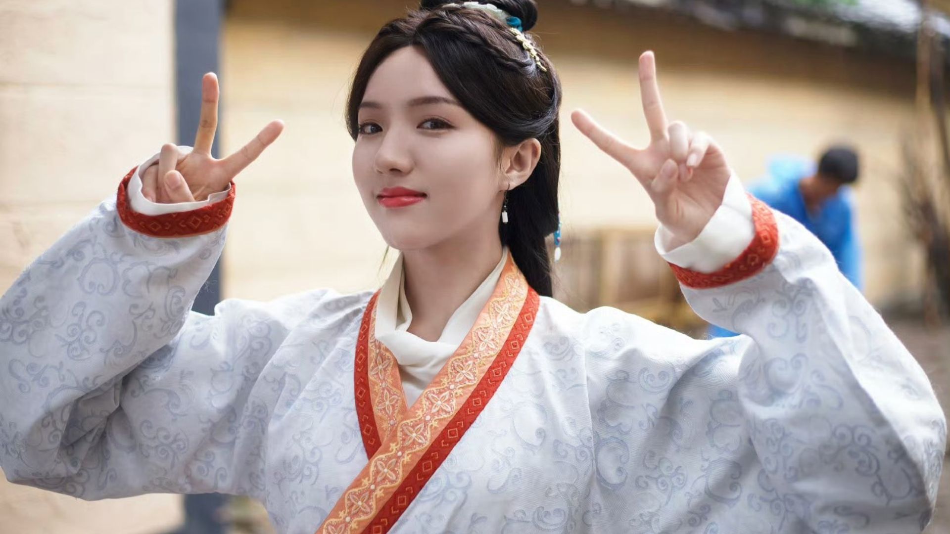 Tô Hiểu Đồng tái xuất với hình ảnh Sở Sở bản lĩnh, đáng yêu và kiên cường