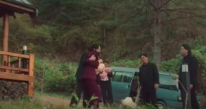 First Man (Người đàn ông đầu tiên) Tập 2: Lời nói dối đầu tiên và bí mật bắt đầu rạn nứt