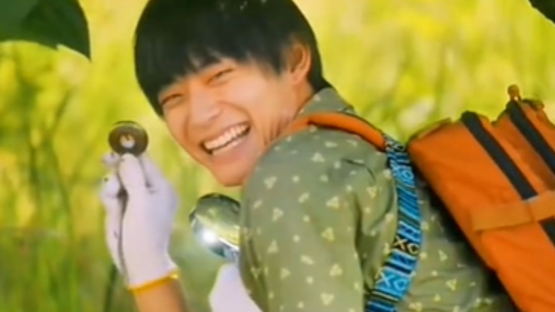 Kusamichi Sota lần đầu tiếp xúc với thiết bị điều khiển nông nghiệp thông minh, cảm nhận sự giao thoa giữa thế giới game và thực tế