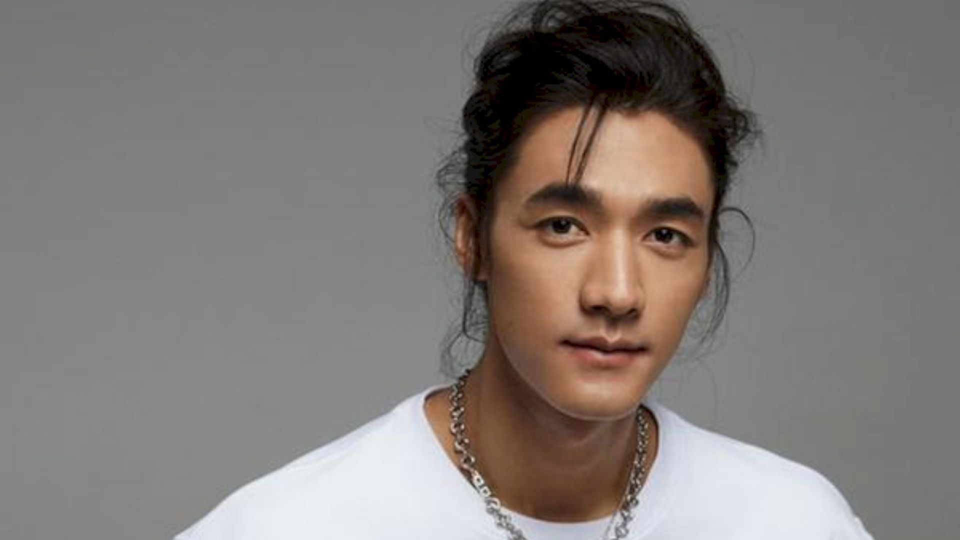 Thử Sa vào vai Vu Trung Nghệ trầm lặng, đầy ẩn số