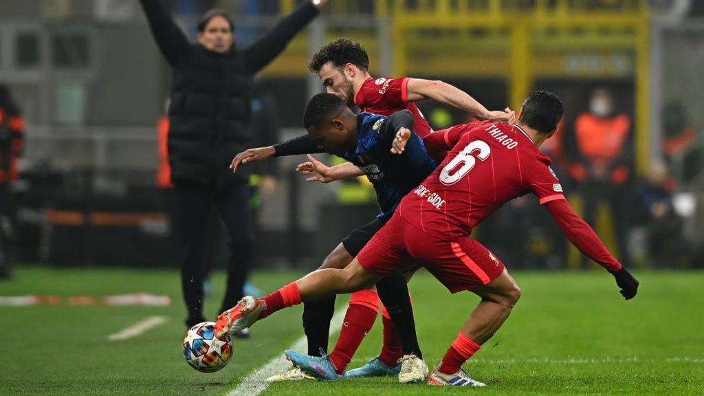 inter-milan-vs-liverpool-03h00-ngay-10-12-thumb