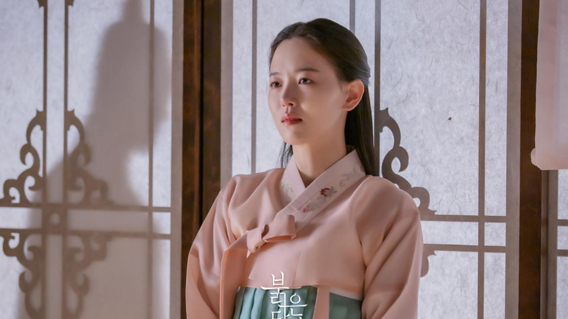 Kang Han-na khẳng định mình không chỉ có nhan sắc mà còn có tài năng diễn xuất