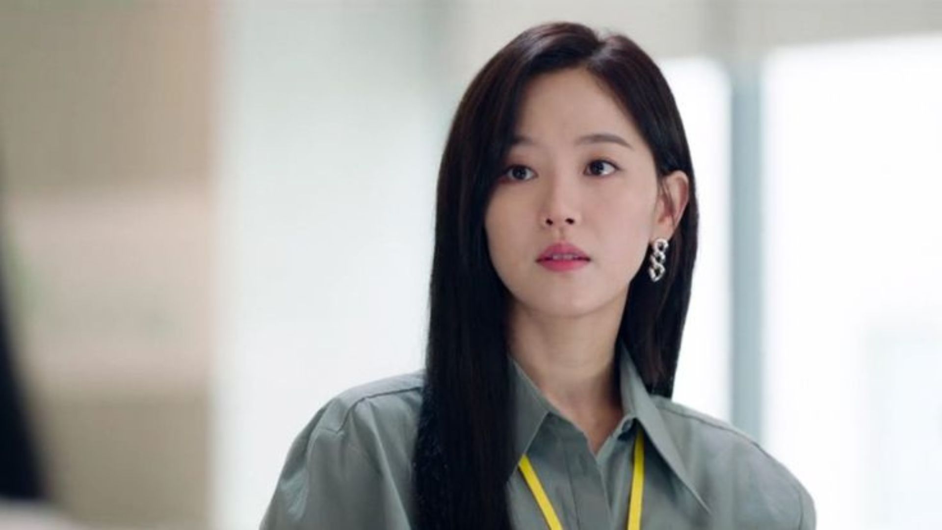 Tạo hình sang chảnh và đầy kiêu kỳ trong Start-Up của Kang Han-na