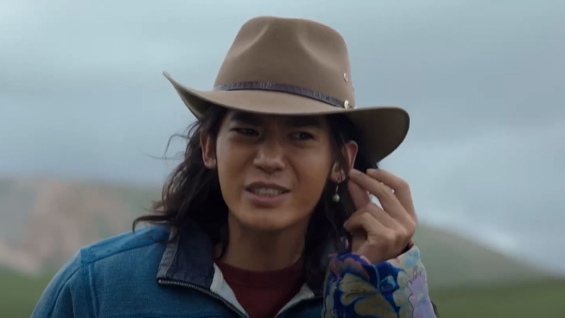 Hồng Phó tìm lại động lực bên những trang sách lúc nửa đêm