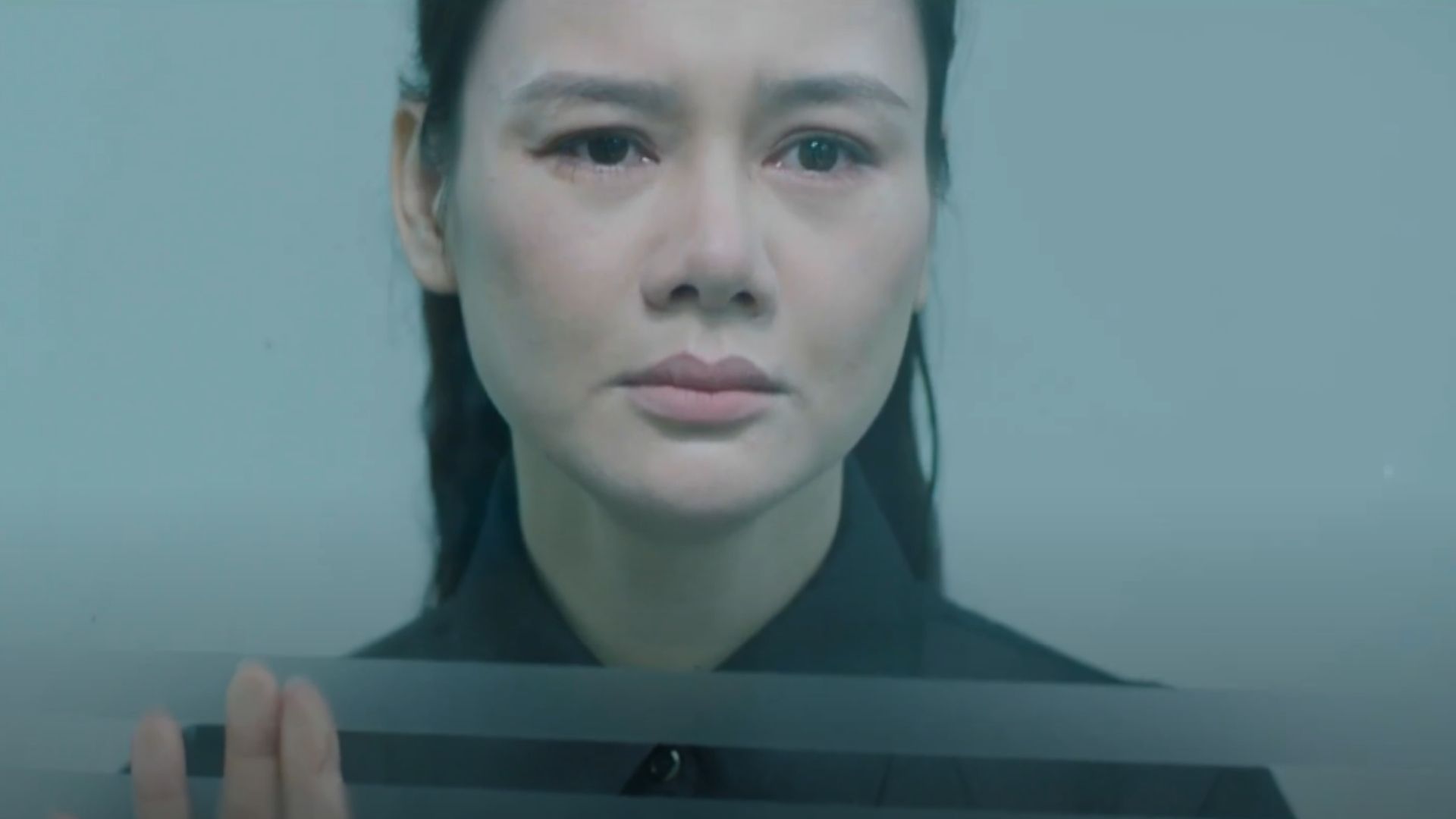 Nguyễn Văn Thủy trầm tư suy nghĩ về vận mệnh của các cộng sự và trách nhiệm của người đứng đầu tỉnh Việt Đông