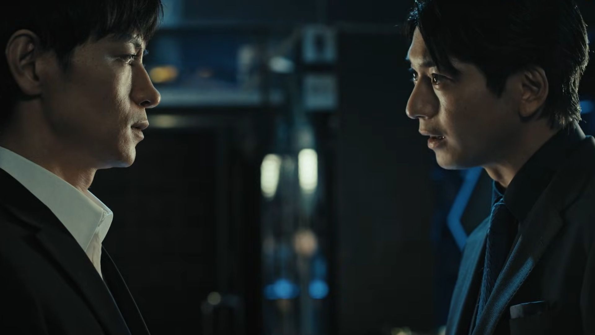 Umezawa Kyonosuke bàng hoàng khi hiện trường vụ án mạng bị phanh phui