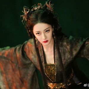 Địch Lệ Nhiệt Ba