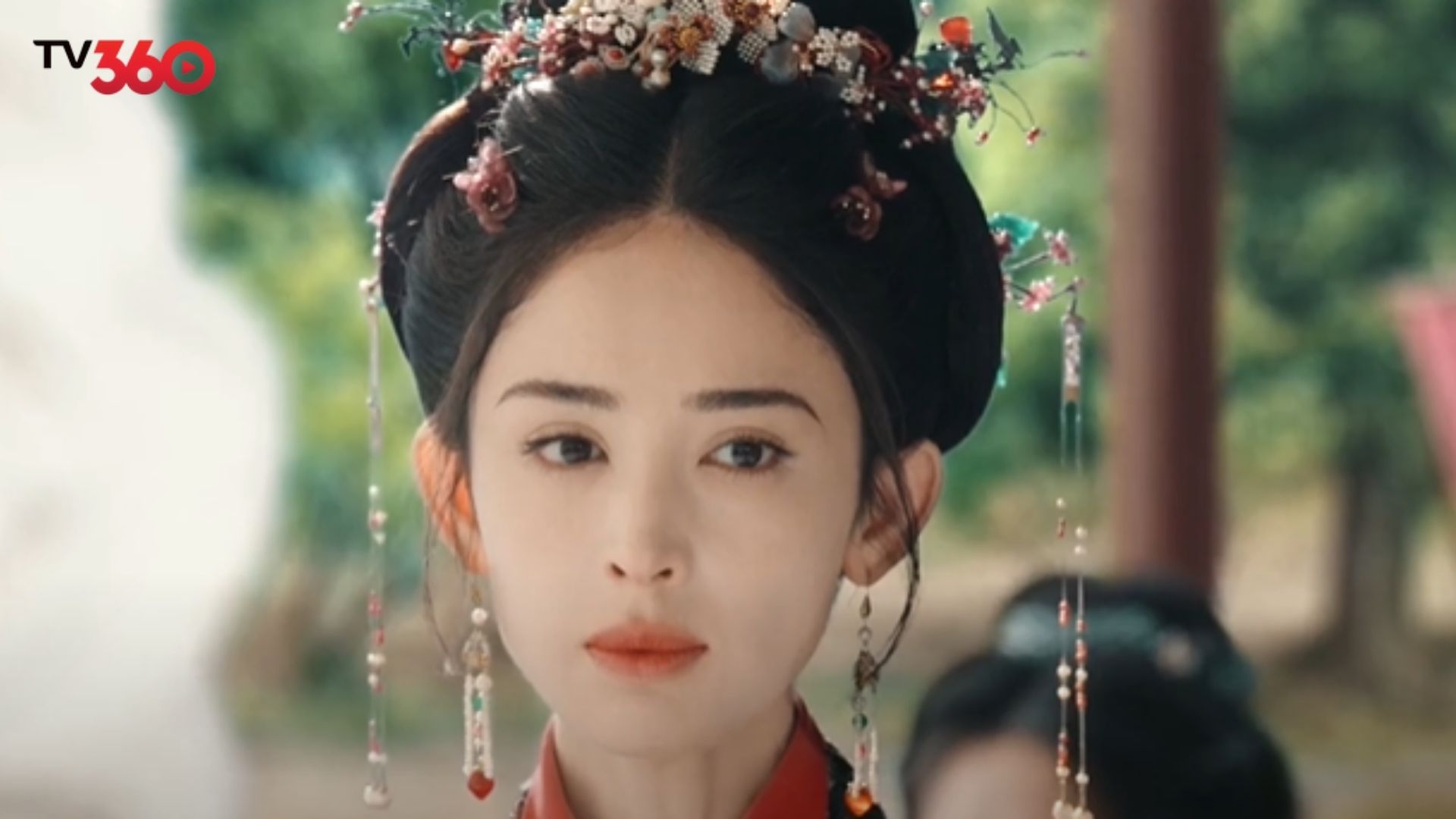 Lục Giang Lai liều mình che chắn cho Vinh Thiện Bảo trước cuộc phục kích bất ngờ của kẻ thù giấu mặt