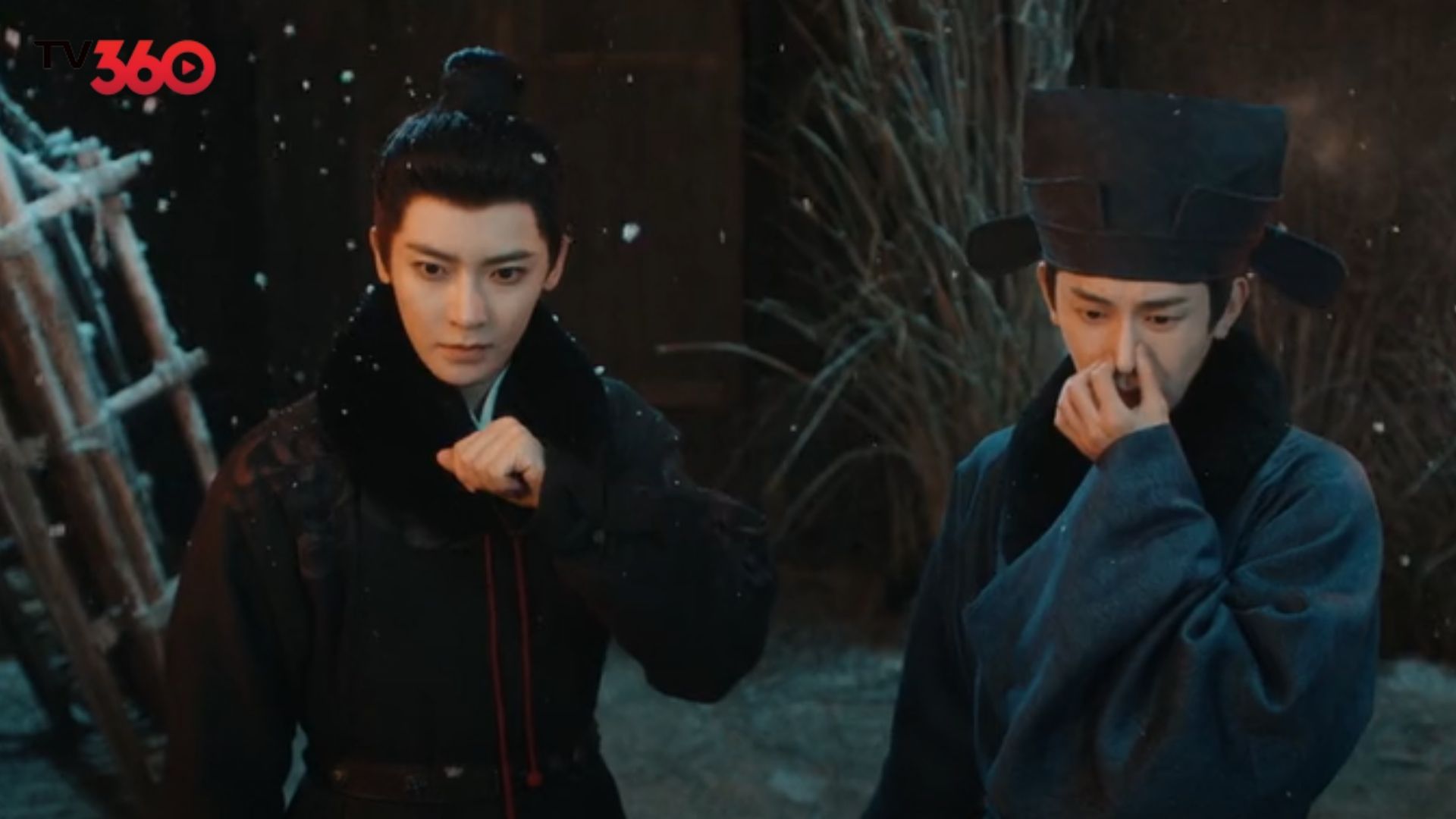 Lục Giang Lai trầm mặc nghiên cứu bức thư mật, ánh mắt lộ rõ vẻ căm phẫn khi tìm thấy manh mối về kẻ thù cũ