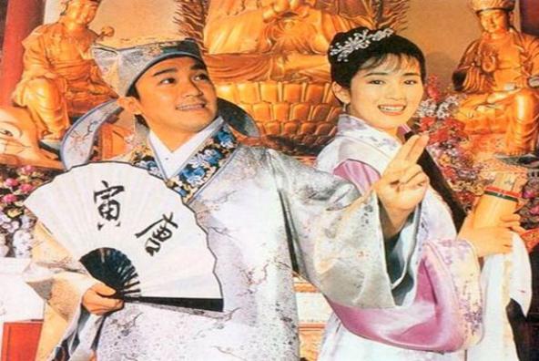 Tình Nhân Võ Thuật thể hiện hành trình tình yêu bằng chiêu trò cải trang và đối đáp