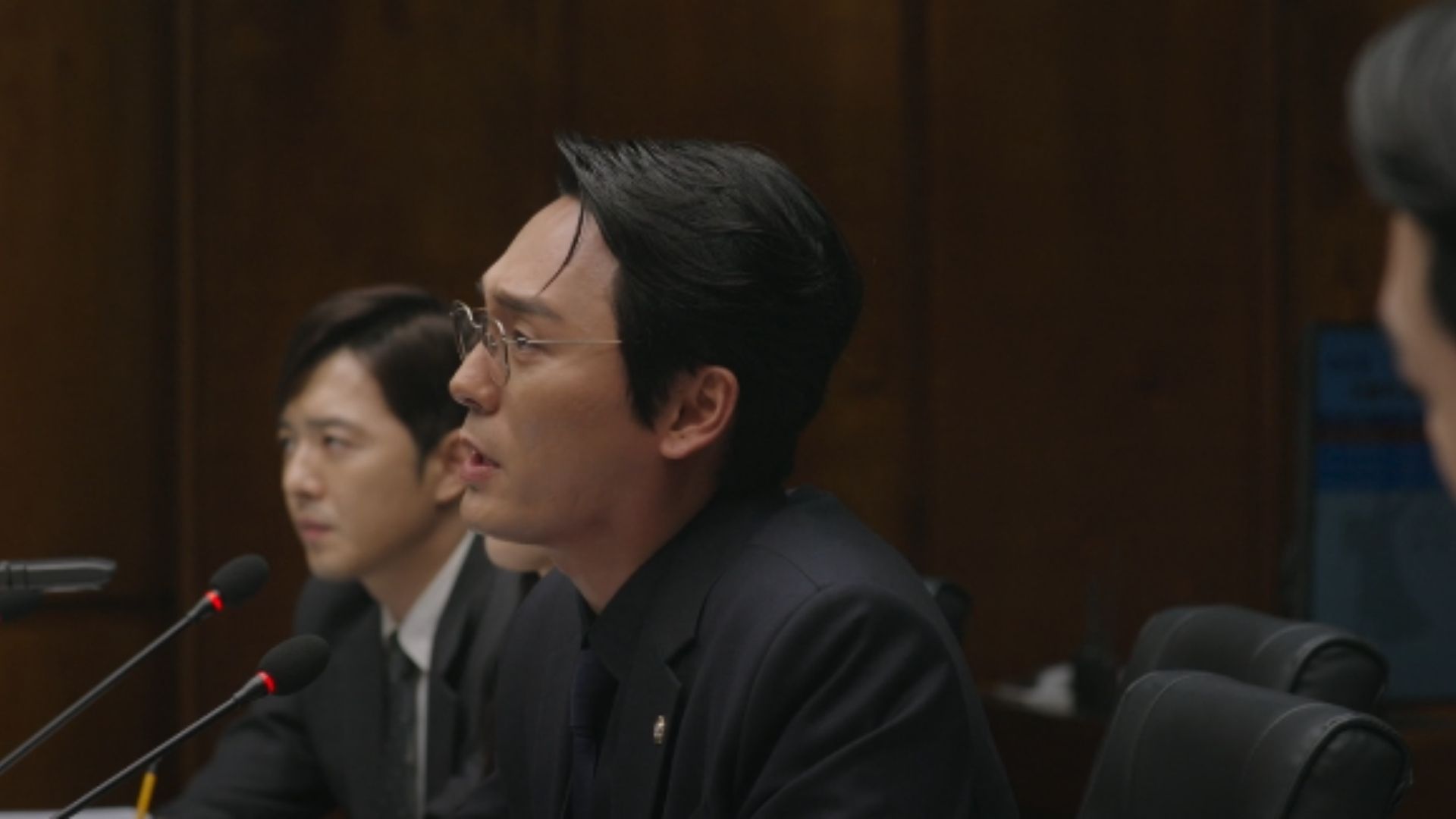 Sự thật có thể bị vùi lấp trong mười năm, nhưng ánh sáng công lý của Kang Min Ho sẽ luôn tìm thấy nó