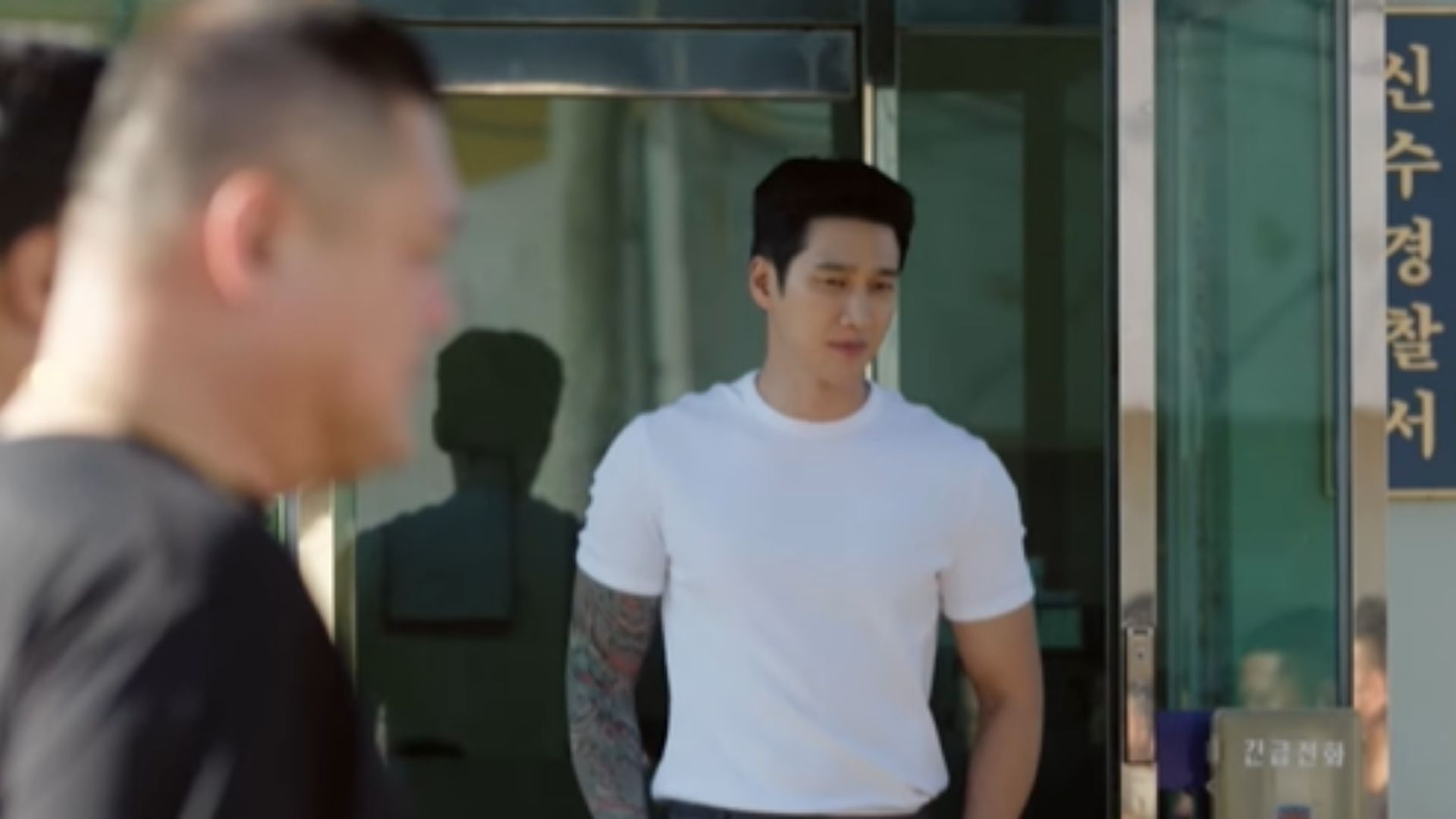 Khi lớp băng lạnh giá của Yun Bom gặp phải sự nồng hậu đầy "nghịch ngợm" của Seon Jae Gyu