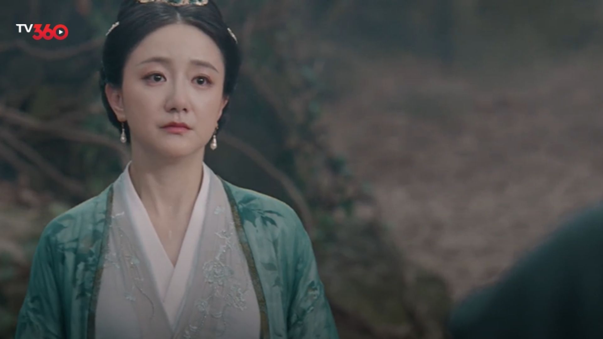 Hồng Diệp và Tiêu Dao đứng cạnh nhau tại lối vào mật cảnh, sẵn sàng đối mặt với thử thách cam go nhất từ trước đến nay