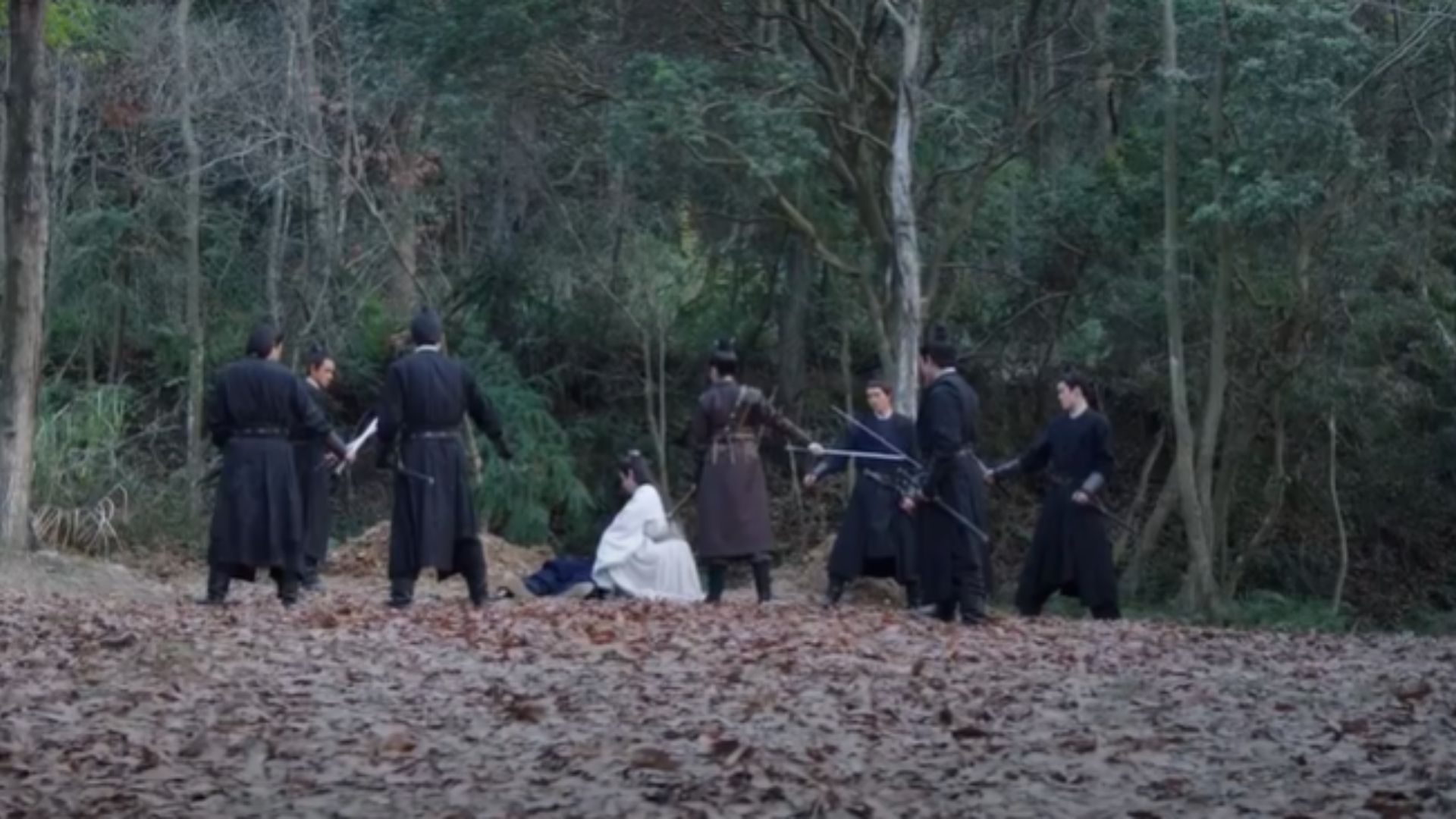 Kinh thành Trường An lung linh trong ánh đèn, nhưng bóng tối của sự diệt vong đã cận kề trước mắt Trương Tiểu Kính