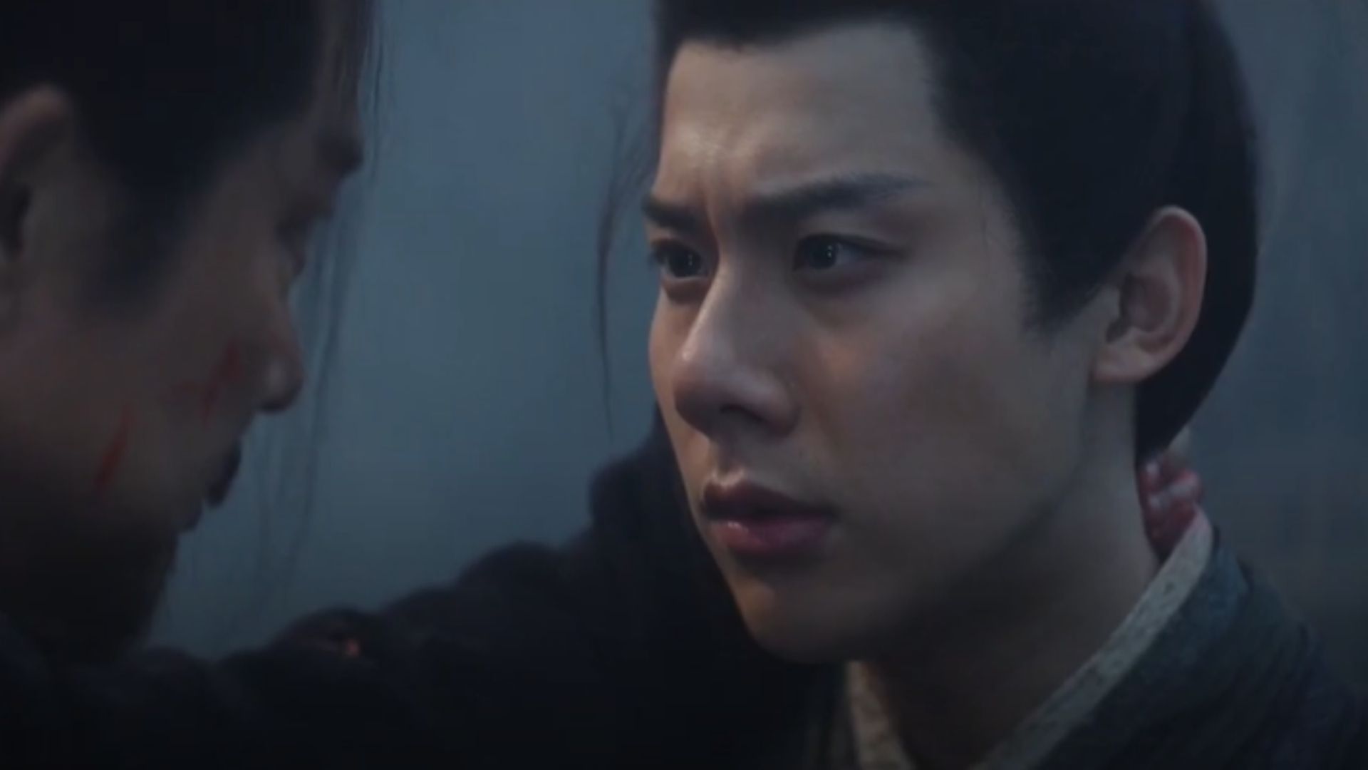 Tạ Hoài An dùng hơi sức cuối cùng để bảo vệ bình yên cho kinh thành