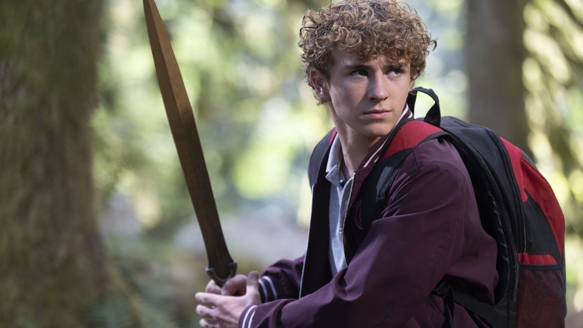Walker Scobell thể hiện Percy Jackson trưởng thành, giằng xé và lãnh đạo