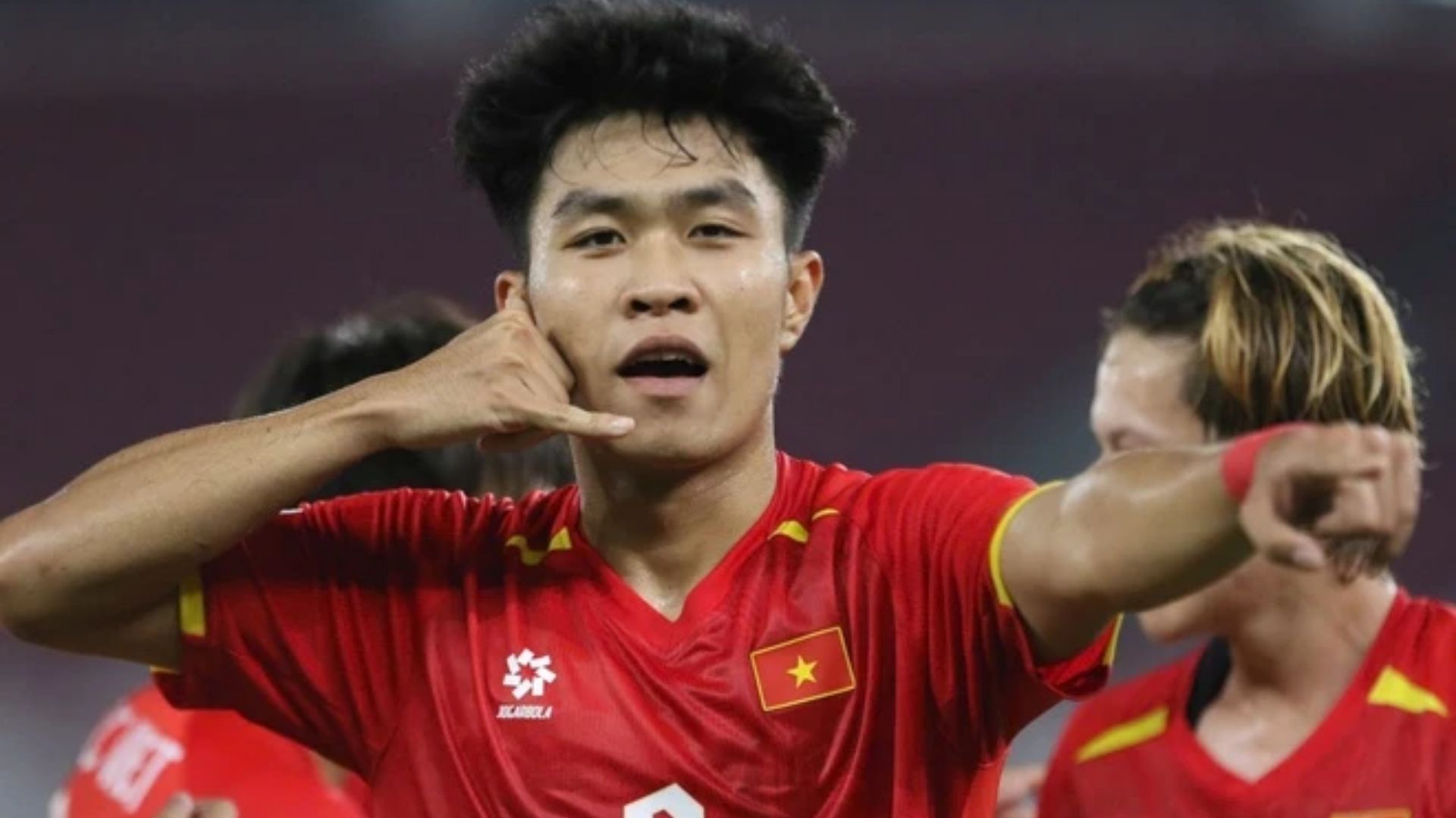 Trung vệ Phạm Lý Đức