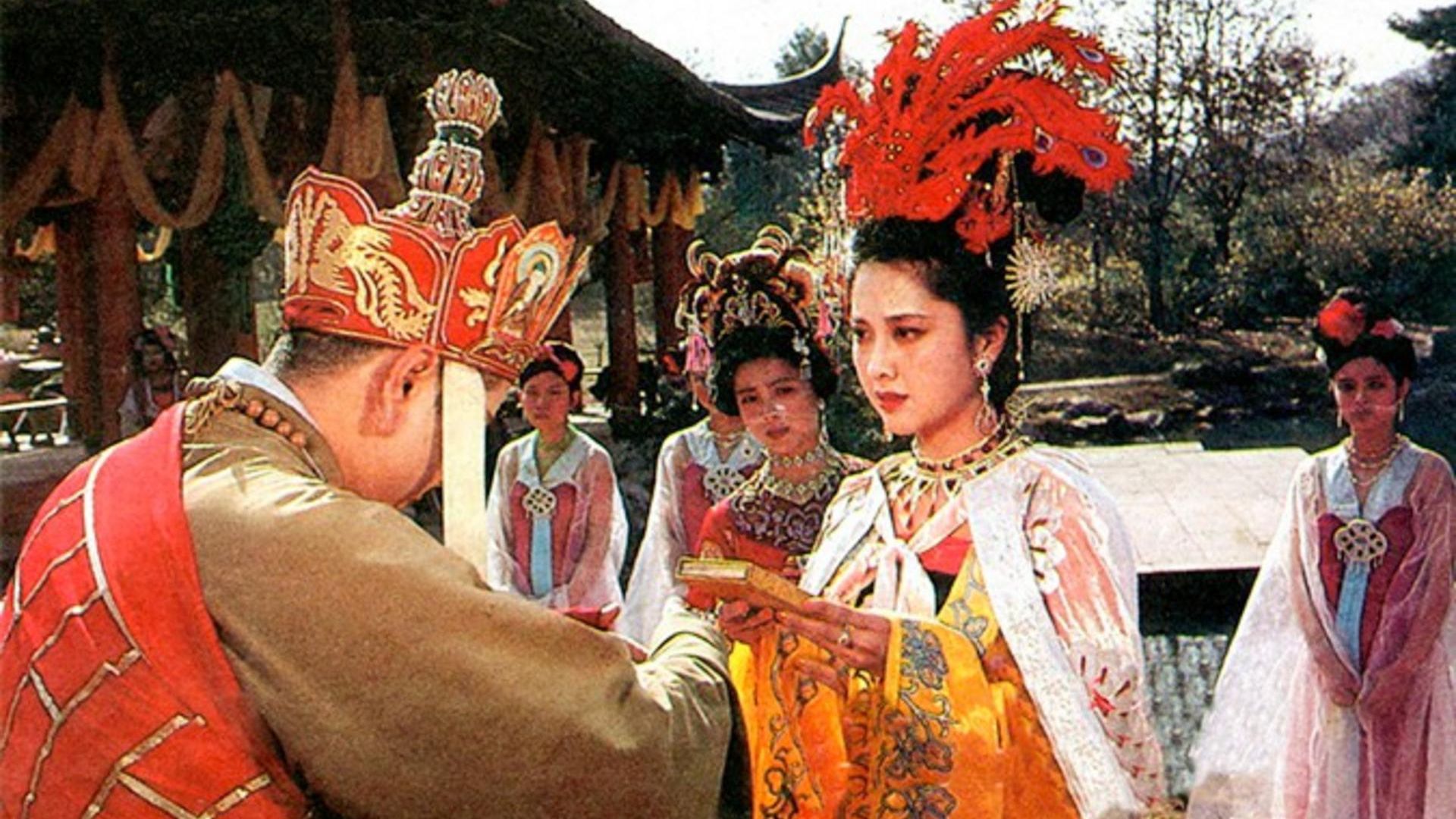 Sự trở lại của chủ đề thần thoại cùng tạo hình lung linh của Bạch Lộc.